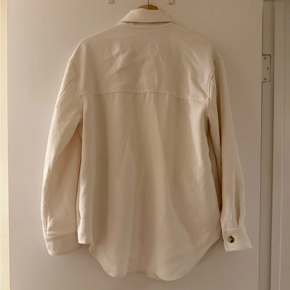 Aritzia Wilfred the Ganna button-Up shacket - Picture 2 of 4